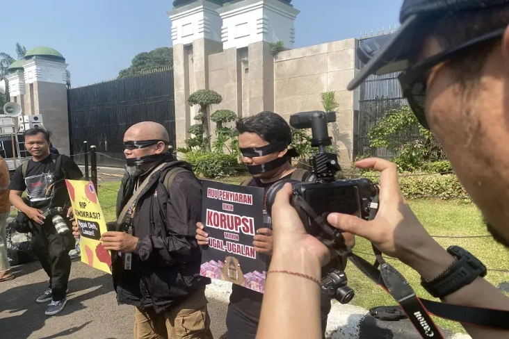 RUU Penyiaran, Massa...