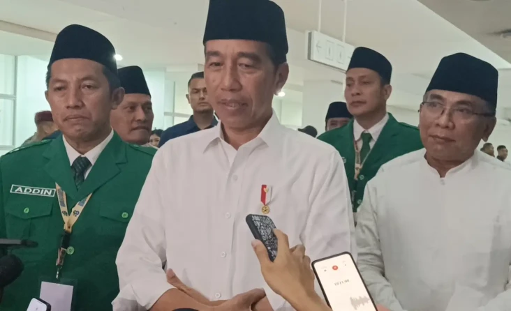 Jokowi Soal Gaji Buruh...