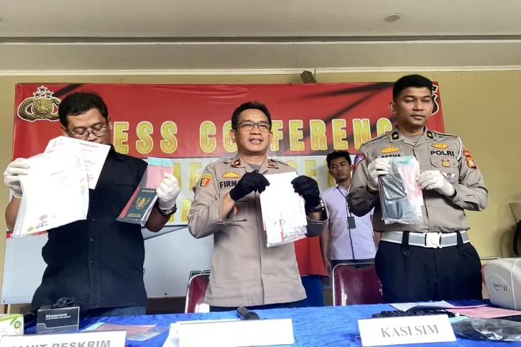 Polisi Tangkap 2 Pelaku...
