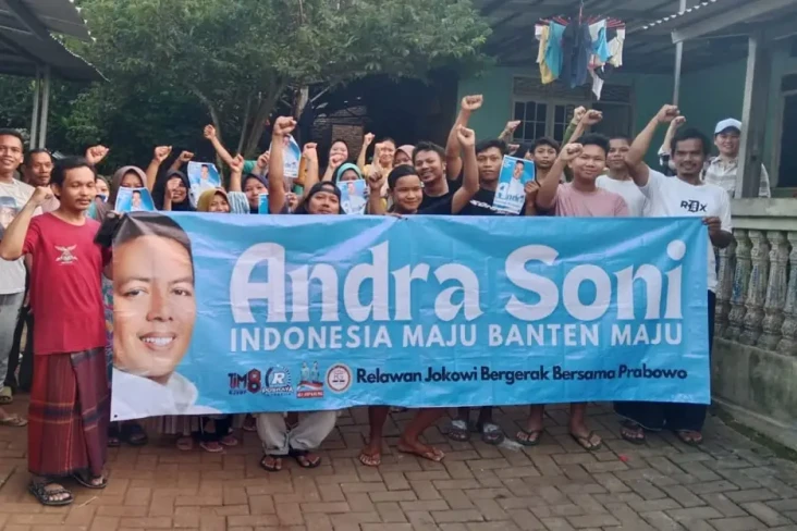 Relawan Jokowi Bergerak...
