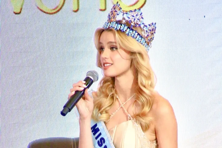 Miss World Krystyna...