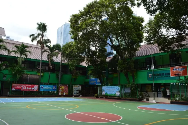 40 SMA Negeri di Jakarta...
