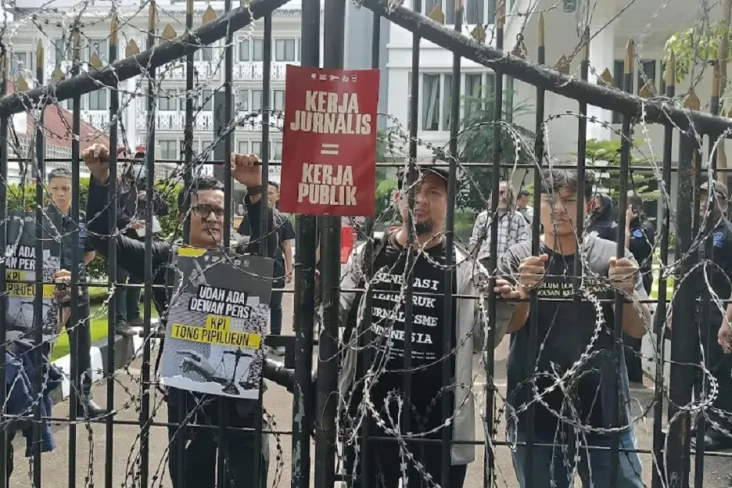 Tolak RUU Penyiaran,...