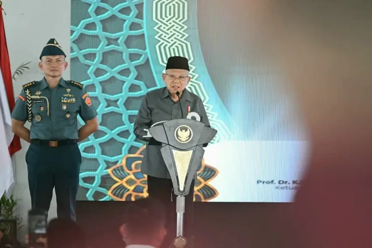 Buka Ijtima Ulama Komisi...