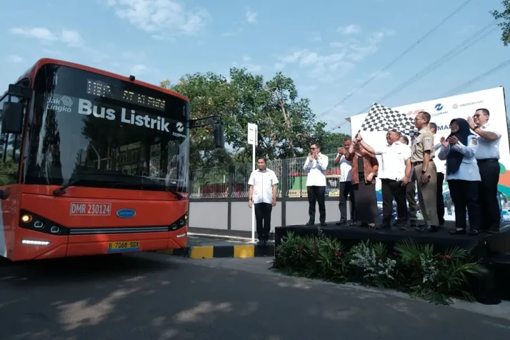 Transjakarta Akan Layani...