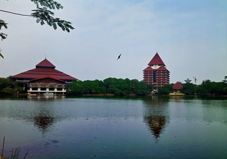 Universitas Indonesia...
