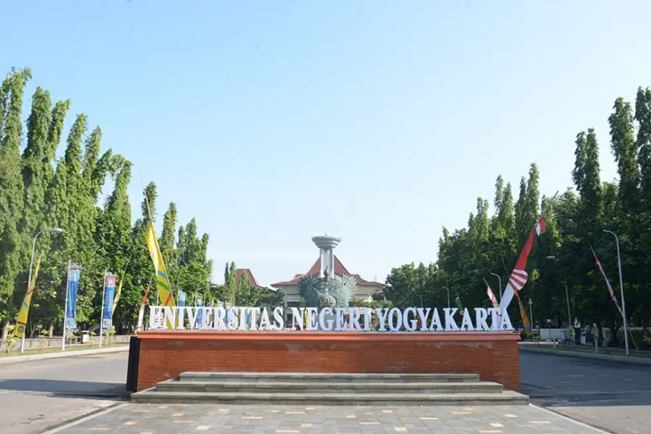 Biaya Kuliah Jurusan...