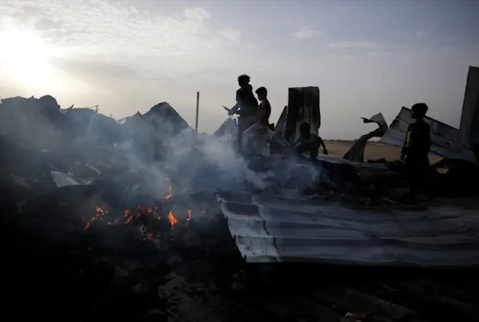 Israel Kembali Bom Tenda...