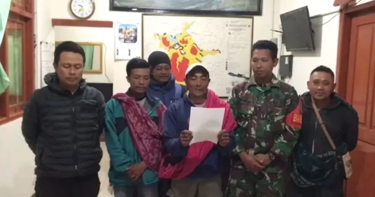 Tukang Ojek Bromo Minta...