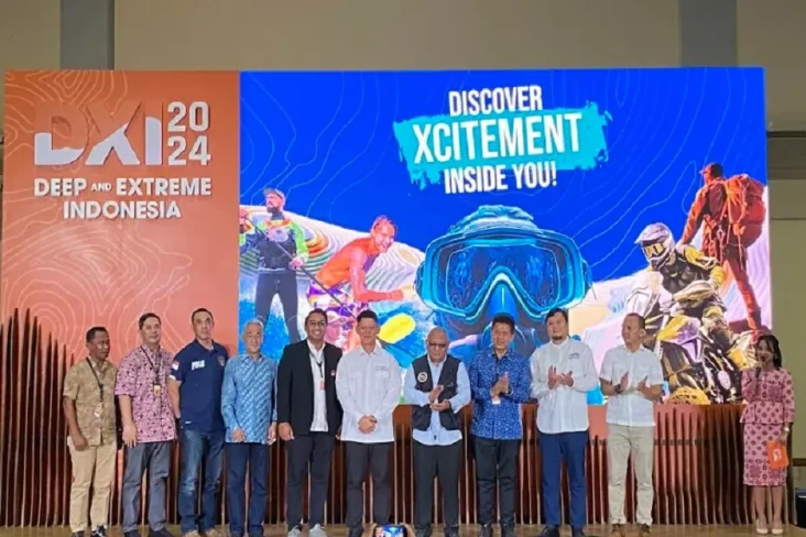 Kemenparekraf Resmikan...