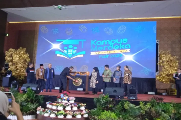 Hadapi Tantangan dan...