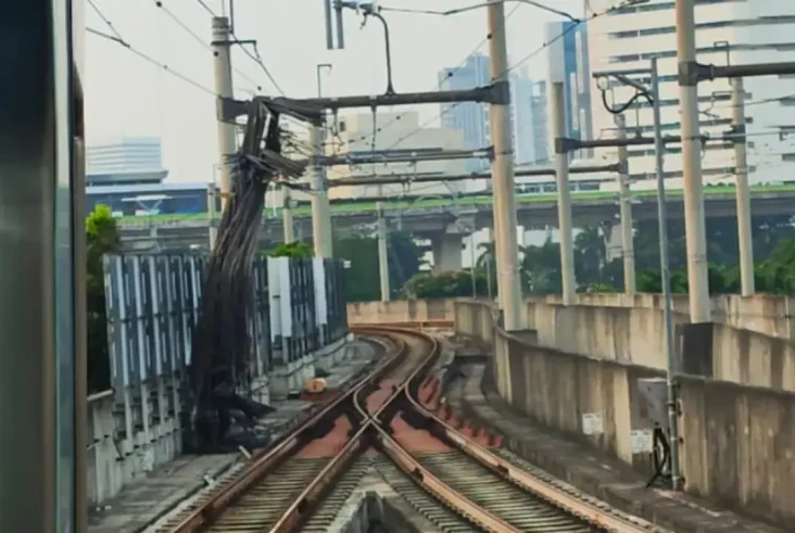 Crane Proyek Kejagung...