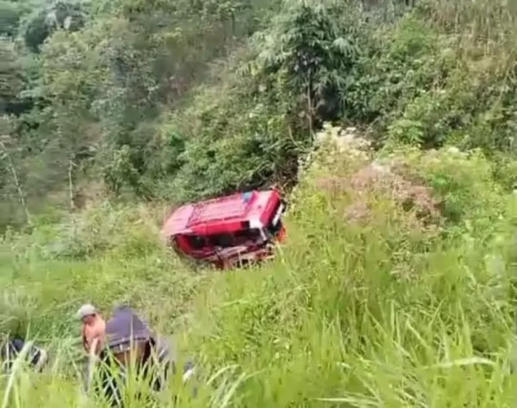 Bus AKDP Nyungsep ke...