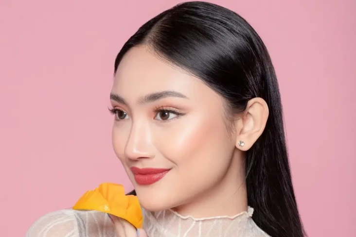 Dapatkan Makeup Look...
