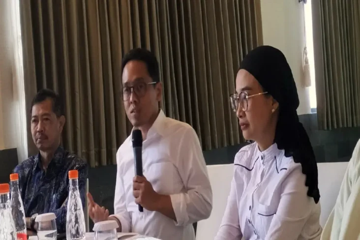 Sastra Masuk Kurikulum...