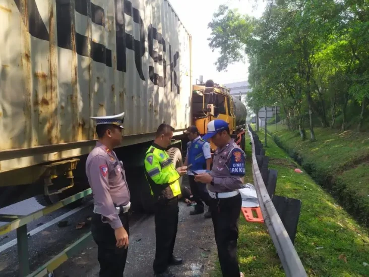 Sopir Truk Tangki Tewas...