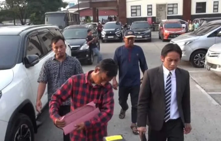 3 Kuli Bangunan Diperiksa...
