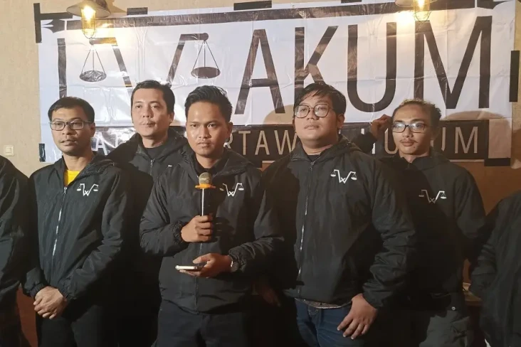 Ikatan Wartawan Hukum...