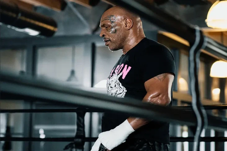 Duel Mike Tyson vs Jake...
