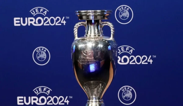 Saksikan Keseruan UEFA...