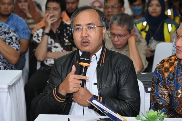 Bambang Susantono dan...