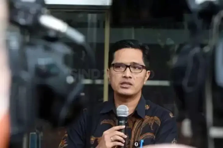 Ungkap Aliran Uang,...