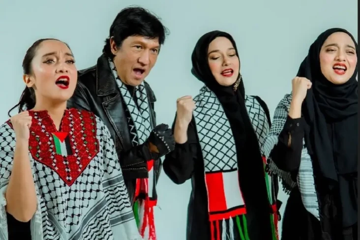 4 Potret Bella Fawzi,...