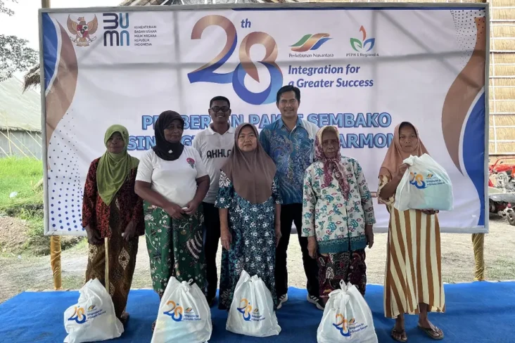 Ratusan Warga Jatim...
