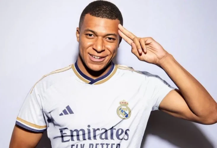 Kylian Mbappe Resmi...