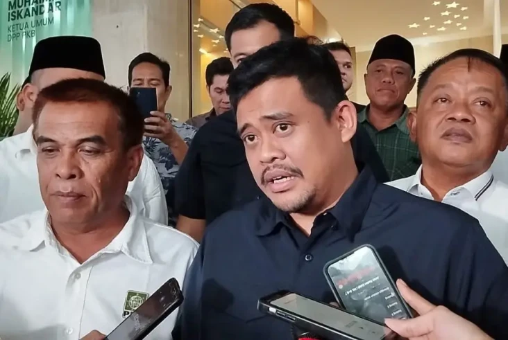 Sambangi Kantor PKB,...