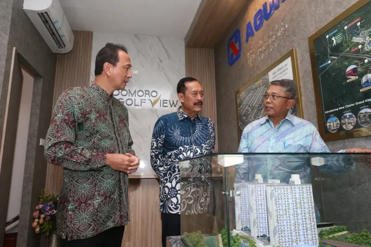 Penuhi Kebutuhan Tempat...