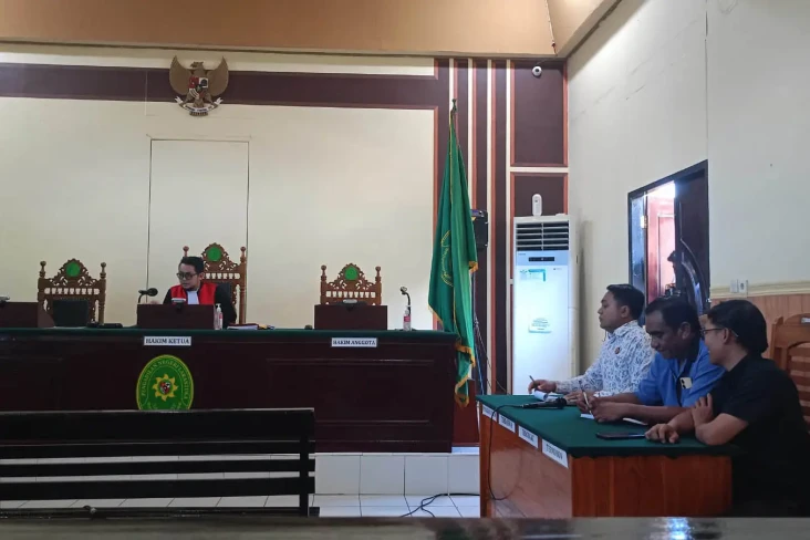 Hakim Tolak Praperadilan...