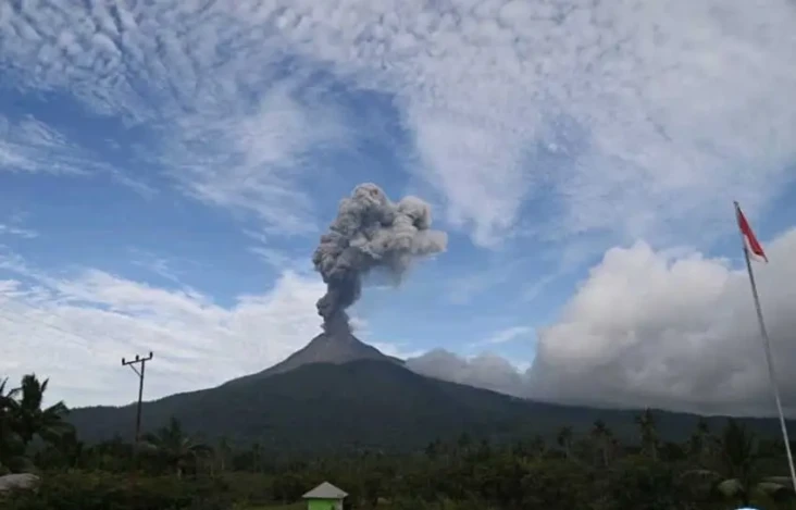 Dalam Sehari, Gunungapi...