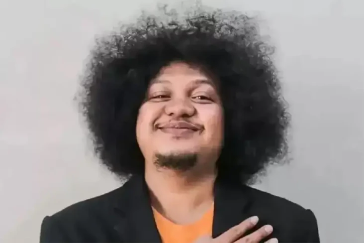 Peringati Hari Kelahiran...
