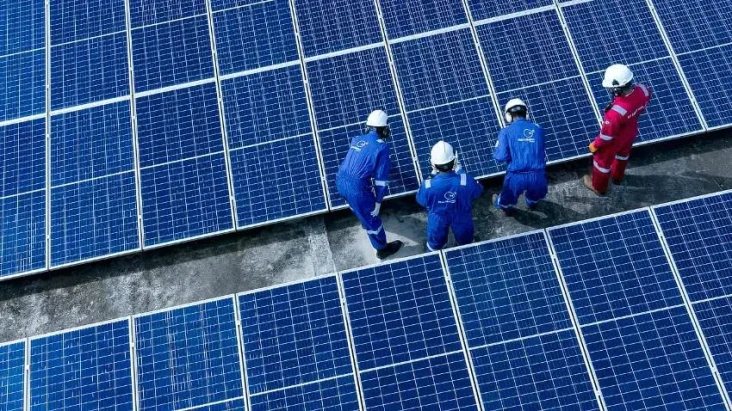 Investasi Energi Bersih...