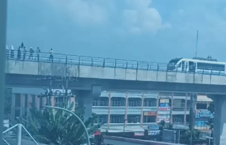 LRT Palembang Terhenti...