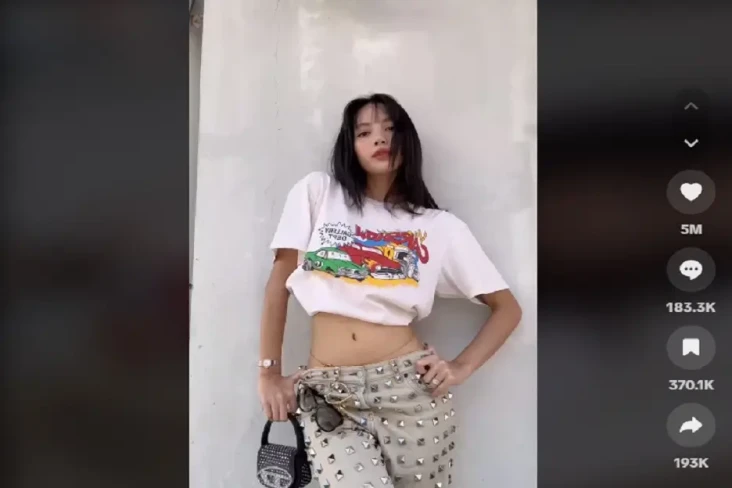 Lisa BLACKPINK Akhirnya...