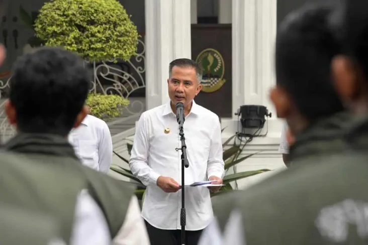 Arsan Latif Tersangka,...