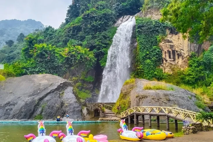 5 Wisata Air Terjun...