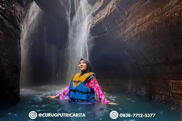 Menjelajahi Curug Putri...