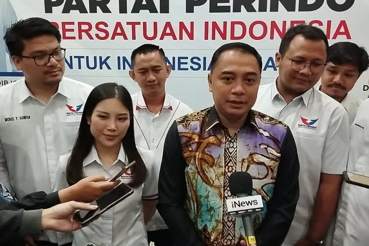 Pilwalkot Surabaya,...