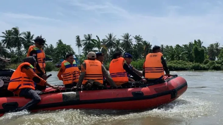 Perahu yang Ditumpangi...