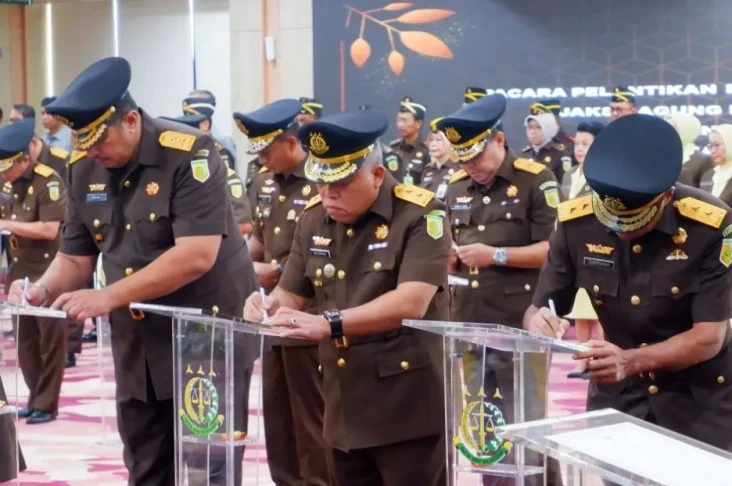 Resmi Dilantik Jaksa...