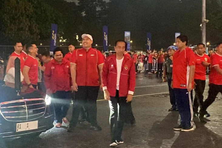 Jokowi Nonton Langsung...