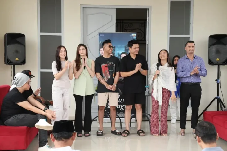 Kebahagiaan Rendi Jhon...
