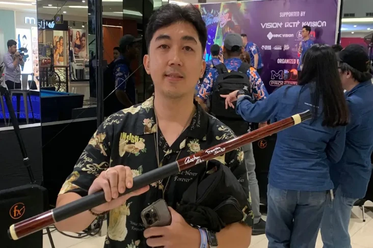 Erik Bawa Stick Biliar...