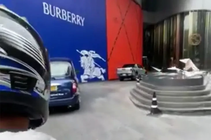 Viral! Ojol di Bangkok...