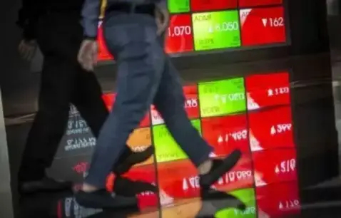 IHSG Lanjut Koreksi...
