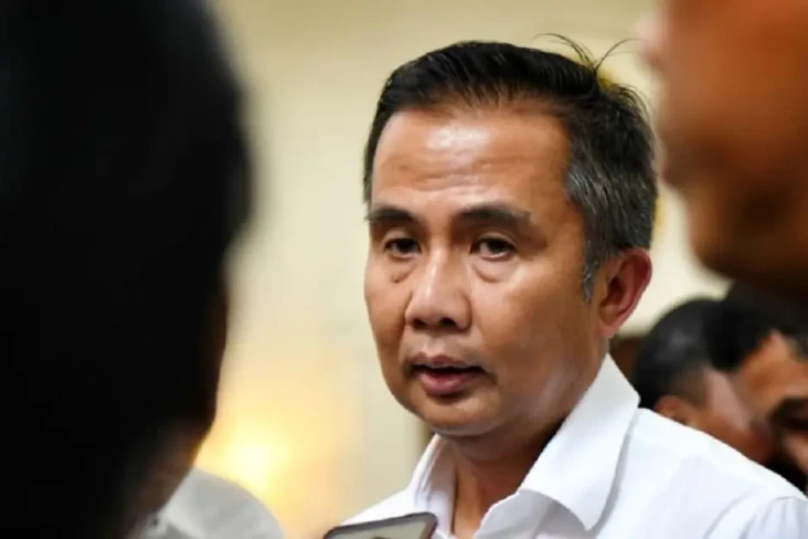 Soal Izin Kelola Tambang...