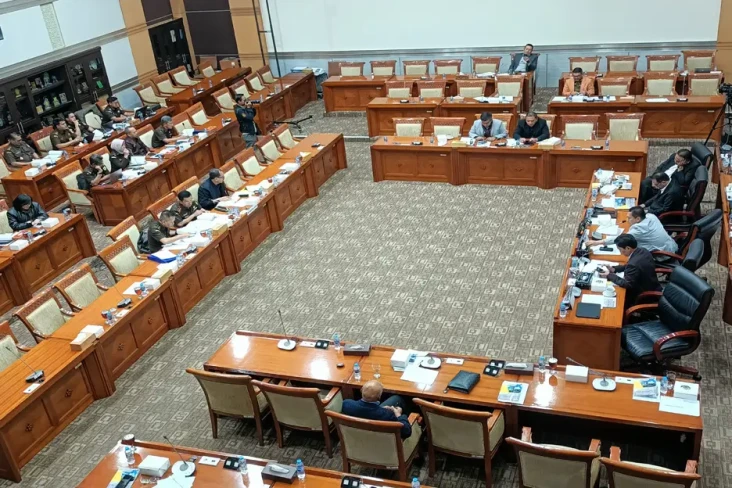 PKS Soroti Minimnya...